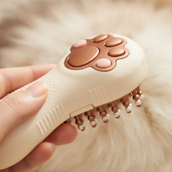 Gentle, effortless weekly grooming